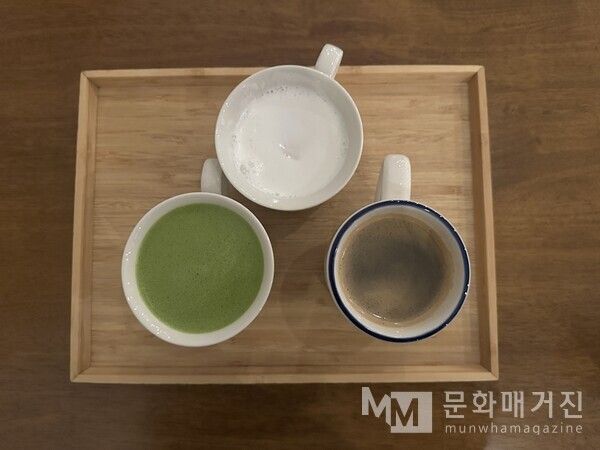 ▲ 작업실 사람들과 함께한 카페 데이트 / 사진: 구씨 제공