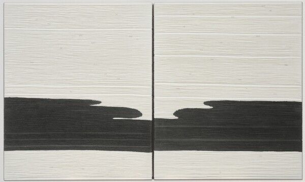 ▲ 이지수, 시간의축적-flow2, 63x52, 63x52cm, 천, 먹, 바느질, 2025 / 사진: 공진원 제공&nbsp;