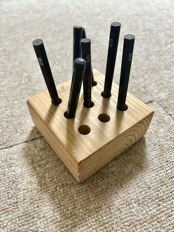 ▲ 몽당 미술연필들 / 사진: 류호경 제공