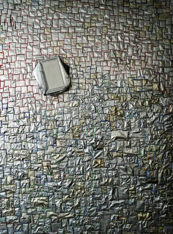 ▲ 김결수, Labor&Effectiveness, Mixed media, 259X181.8cm / 사진: 대구 아양아트센터 제공&nbsp;