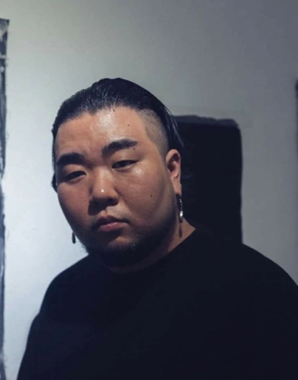 ▲ 문화매거진과 인터뷰를 진행한 매드김 작가 / 사진: 매드김 제공