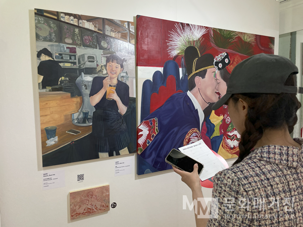 ▲ 작품도 좋지만 분명 작품이 전시되는 곳에 따라 작품의 크기와 가격, 모양 등이 달라져야 한다. 그걸 알지만서도 2024 아시아프에 나는 또다시 80호를 들고 가버렸다. (웃음과 눈물) / 사진: 권선미 제공