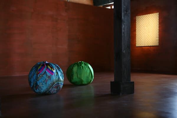 ▲ 김수자, Bottari: The Island / 사진: 김수자 스튜디오 제공