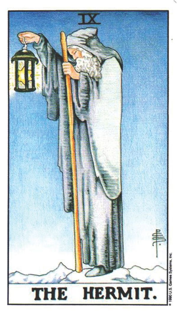 ▲ '은둔자' 카드다. 고개를 숙이고 별빛을 들고 있는- 
