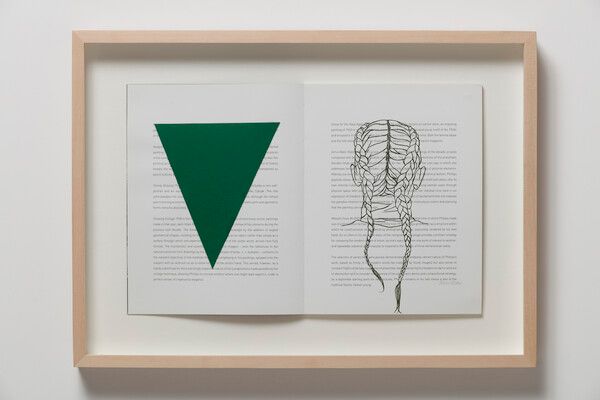 ▲ 지희킴, Physical Space, 2021, colored paper, gouache on pages of book donated in London, 26.5×41cm (excluded frame) / 사진: 아트센터 화이트블럭 제공&nbsp;