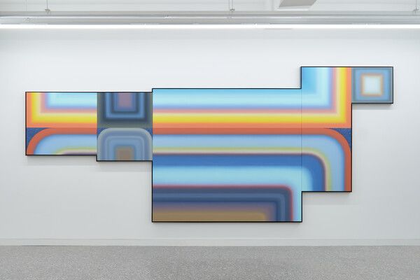 ▲ 박석민, Mining Depth 15, 2022, acrylic, spray, oil on canvas, 186.5×443cm / 사진: 아트센터 화이트블럭 제공