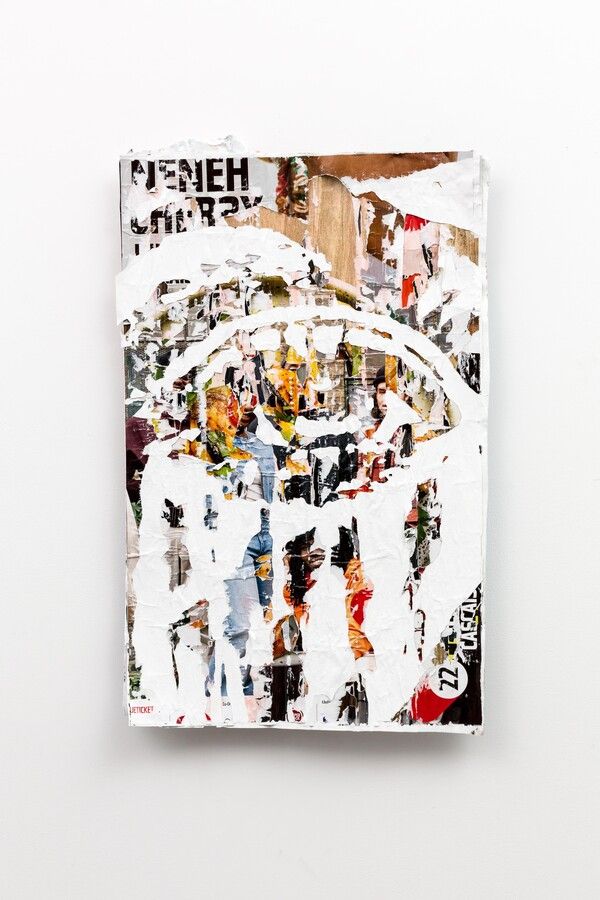 ▲ 빌스(Vhils), 아우라 시리즈 #10(Aura Series #10), 2020, 115×71cm, 핸드 카빙 광고 포스터(Hand carved advertising posters) / 사진: KF 제공&nbsp;