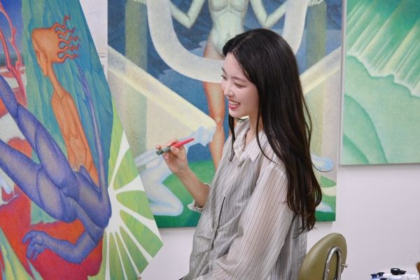 ▲ 문화매거진과 인터뷰를 진행한 김모연 작가 / 사진: 김모연 제공