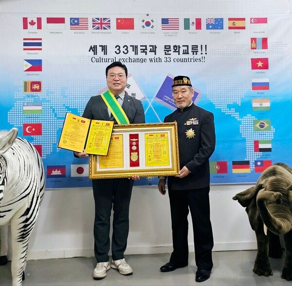 인도네시아 특별자치주 아체왕국 총영사 주관 명예귀족증 수여식./사진=상지대학교 미래인재대학 군사학과 학과사무실 제공.