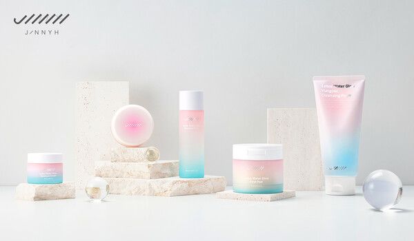 기능성 클린 뷰티 화장품 '지니에이치(JINNYH)' 모델 이미지 / 사진=제이준코스메틱 제공