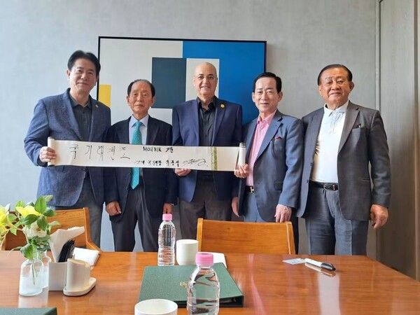 이승완·정만순·오현득·이동섭 전 국기원장, 15일 삼정호텔서 오찬 모임을 갖고 '국기태권도'의 전통을 계승하고 '세계태권도본부'로서 국기원의 위상을 정립하자는데 공감대를 나누었다/사진=지도관 제공