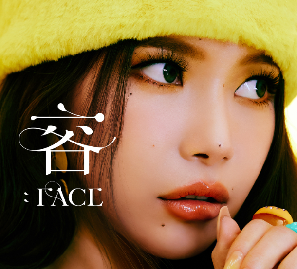 미니 앨범 'FACE'를 통해 솔로 활동을 시작한 솔라 / SNS 캡쳐