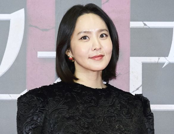 최동석과의 이혼 사유가 불륜 때문이라는 루머에 휩싸인 박지윤 / 스포키