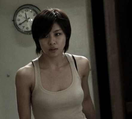 역대급 폭망 영화 '7광구'를 시작으로, 점차 차기작이 뜸해지기 시작한 하지원 / 영화 '7광구'