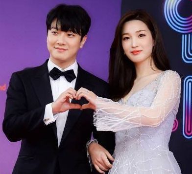 파경 소식을 전한 최민환 율희 부부 / 동아일보