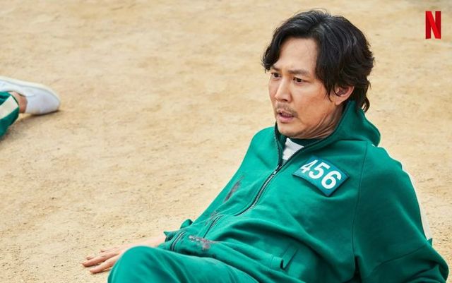 넷플릭스 오징어게임 시즌1 주인공 성기훈 장면