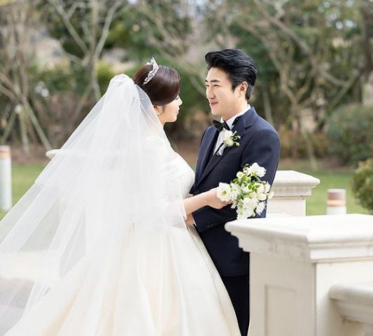 많은 이들의 축복 속에, 결혼 생활을 시작한 장동민 - 주우진 부부 / 온라인 커뮤니티