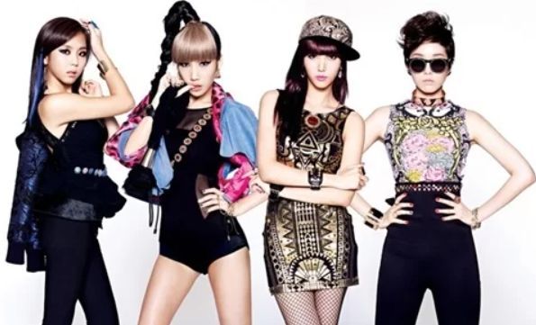 새로운 멤버를 영입해 활동을 이어갔지만, 결국 해체를 맞게 된 쥬얼리 / 스타제국