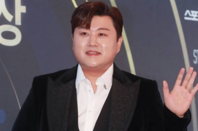 미지급 모델료 청구소송에서 패소한 김호중 / 머니투데이