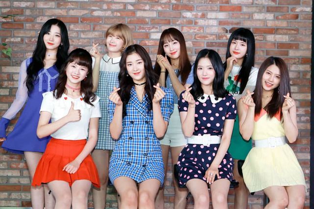 다국적 걸그룹 네이처 단체사진