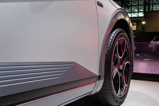 ▲아이오닉 5 디즈니 100 플래티넘 콘셉트(사진=현대차)