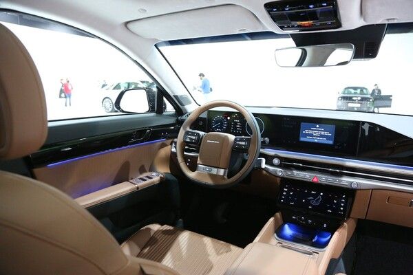 ▲현대 디 올 뉴 그랜저 캘리그래피 실내(사진=View H)