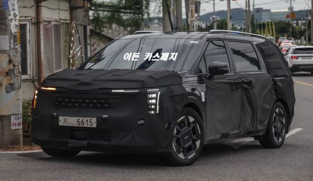 ▲기아 카니발 부분변경 HEV(사진= 유튜브 이든 카스패치)
