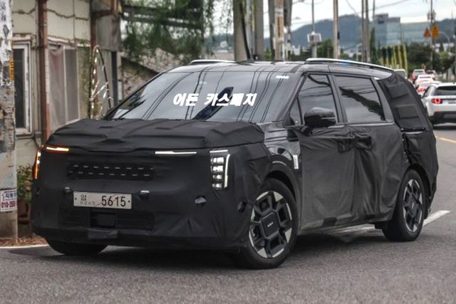 ▲기아 카니발 부분변경 HEV(사진= 유튜브 '이든 카스패치')