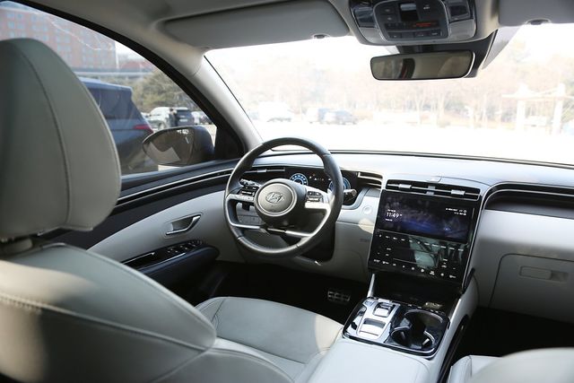 ▲현대 디 올 뉴 투싼 운전석(사진=View H)