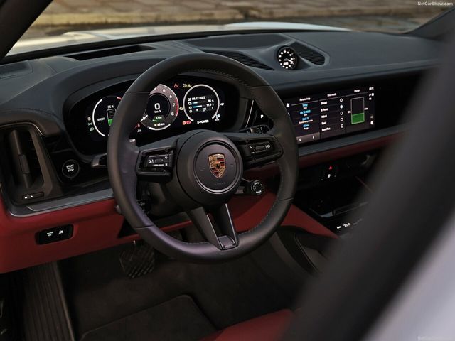 ▲카이엔 쿠페(사진=포르쉐)