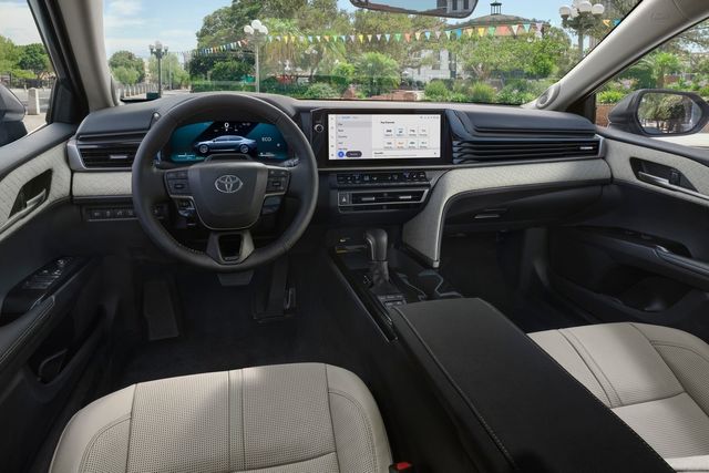 ▲토요타 신형 캠리 실내(사진=토요타)