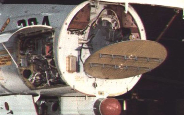 ▲AN/APG-71레이더(사진=Air Power)