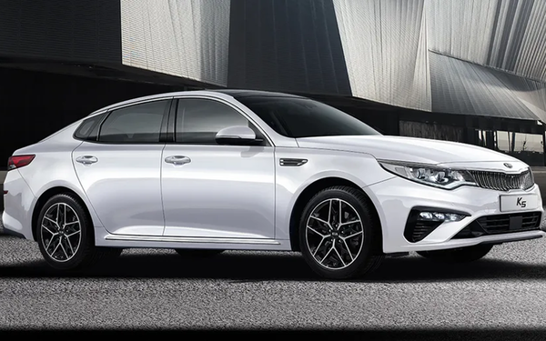 ▲2세대 더 뉴 K5(사진=기아)