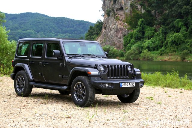 ▲지프 랭글러 사하라(사진=양봉수 기자)