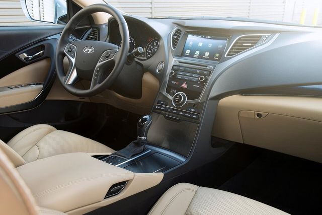 ▲현대 그랜저 HG 실내(사진=현대차)