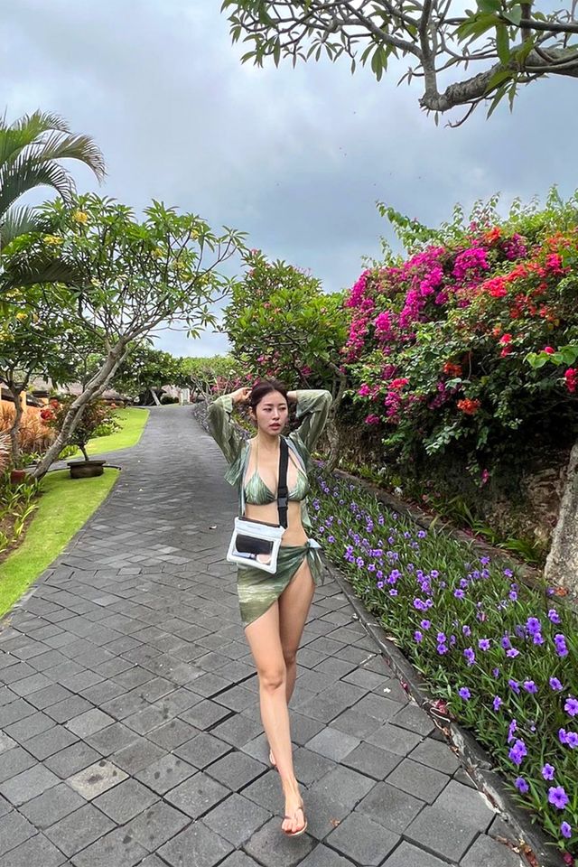 ▲아야나 리조트 발리를 배경으로 촬영한 서동주의 비키니 사진 공개(사진=서동주 인스타그램)