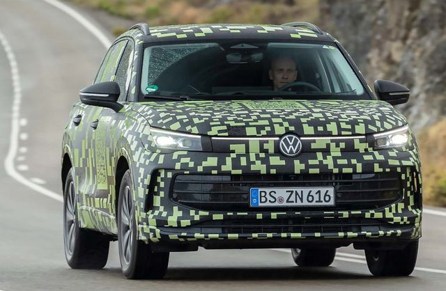 ▲ 폭스바겐이 공개한 2023년형 티구안 티저 (사진=폭스바겐)