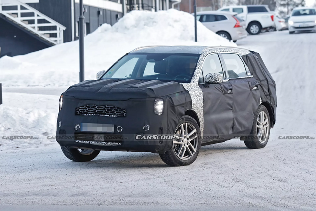 ▲쏘렌토 부분변경 스파이샷 (사진=CARSCOOPS)