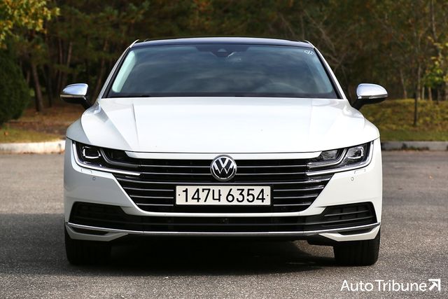 ▲폭스바겐 아테온 전면(사진=양봉수 기자)