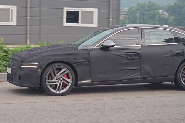 ▲G80 페이스리프트 스파이샷(사진=유튜브 '숏카')