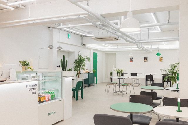 ▲카페 '하프웨이' (사진=하프웨이)