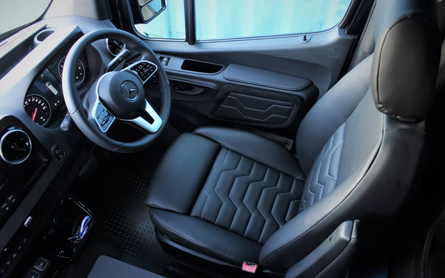 ▲VIP-Class(사진=Clive Sutton)