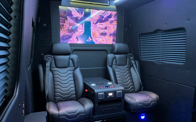 ▲VIP-Class(사진=Clive Sutton)