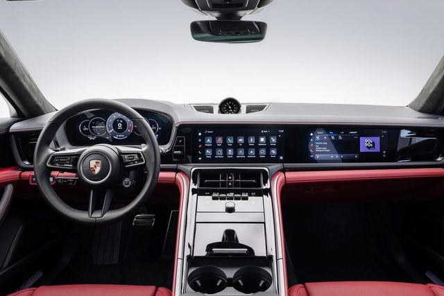 ▲파나메라 터보 E-하이브리드(사진=포르쉐)