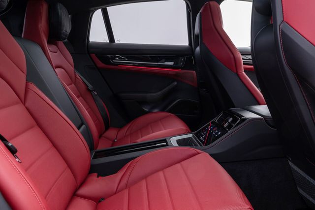 ▲파나메라 터보 E-하이브리드(사진=포르쉐)