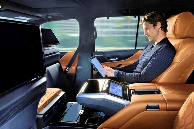 ▲LX 700h(사진=렉서스)