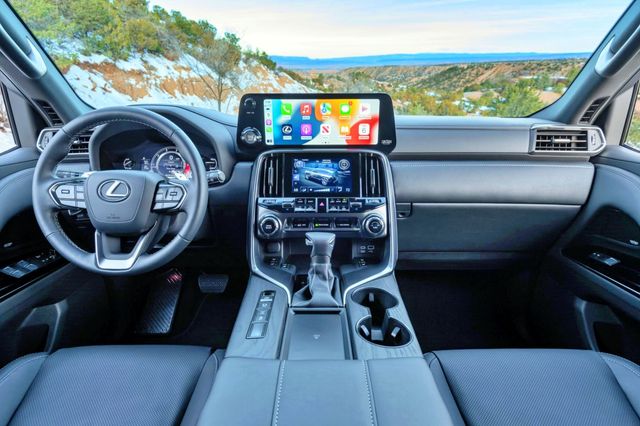 ▲LX 700h(사진=렉서스)