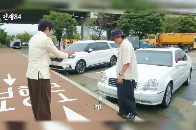 ▲이시언에게 체어맨 선물한 기안84(사진=유튜브'인생84')