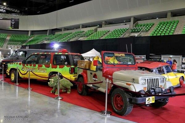 ▲포드 익스플로러 XLT, 지프 랭글러 사하라(사진=무비 카 센트럴)