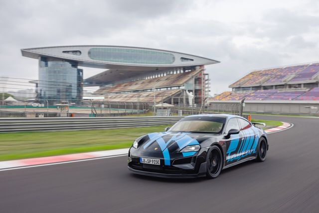 ▲타이칸 터보 GT 바이작 패키지(사진=포르쉐 코리아)